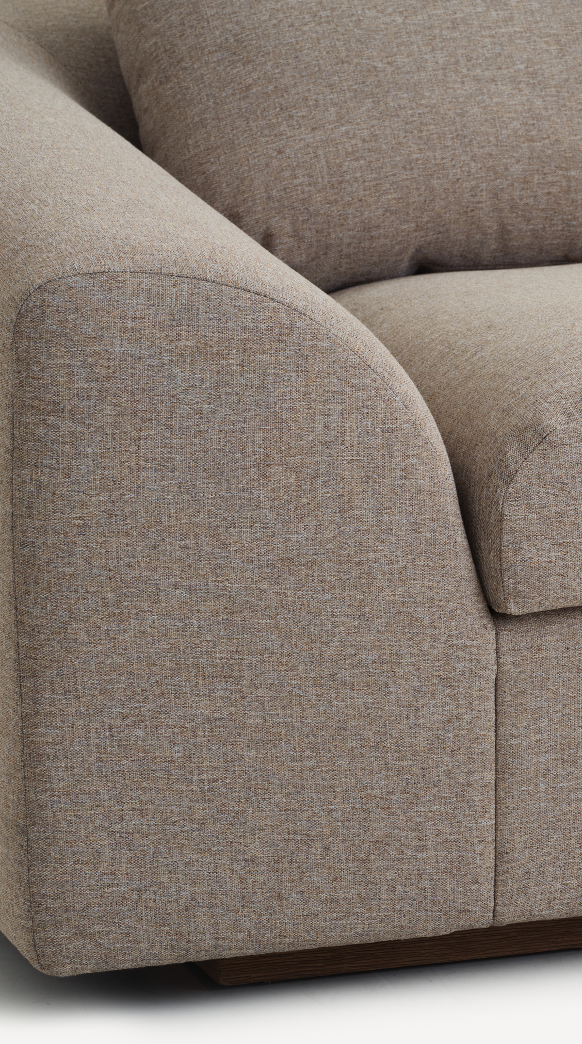 Ruggero Sofa 10'