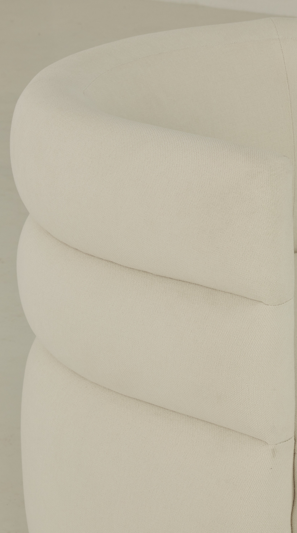 Rye Swivel Lounge Chair